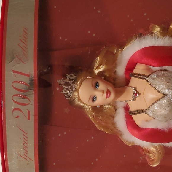 2001 Holiday Celebration Barbie...Special Edition in box - Picture 2 of 6